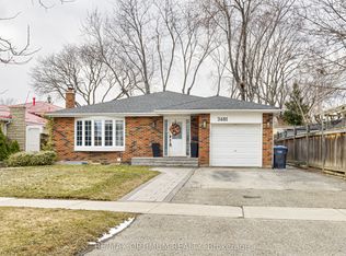 2481 Bromsgrove Rd, Mississauga, ON L5J 1L7