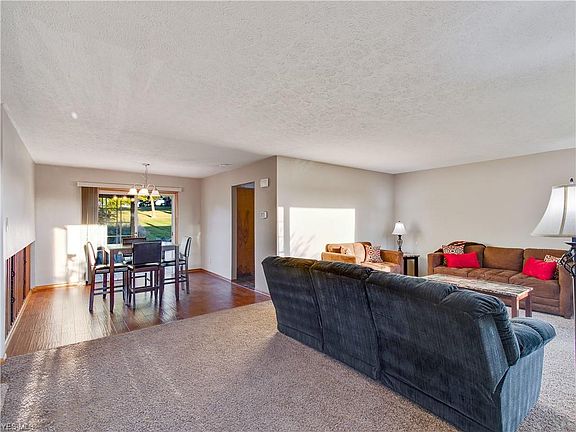 3rd image of 2560 Timothy Ave