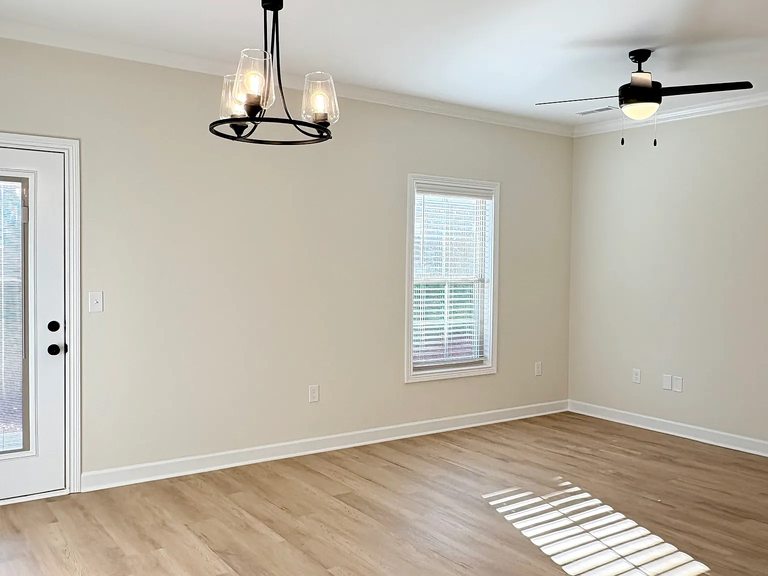 2 bed, 2.5 bath, $1,295 — Photo 2