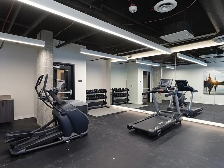 24/7 Fitness Center