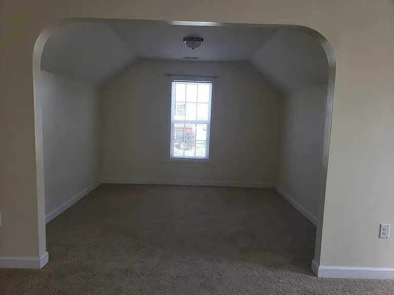 5911 Crown Ridge Ct — Photo 3