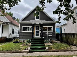 534 E Walnut St, Canton, IL 61520