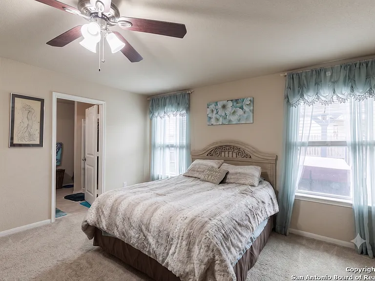 1009 Sandwell Ct — Photo 17