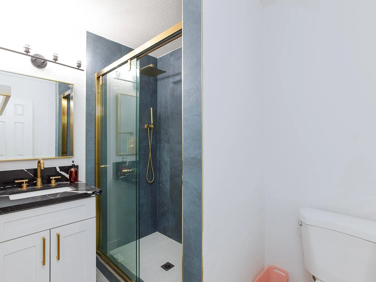 4 bed, 3.0 bath, 1650 sqft, $858 — Photo 3