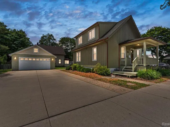 353 George St, Trenton, MI 48183