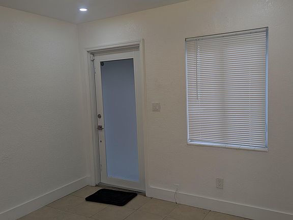 3rd image of 2209 NW 6th Street #1