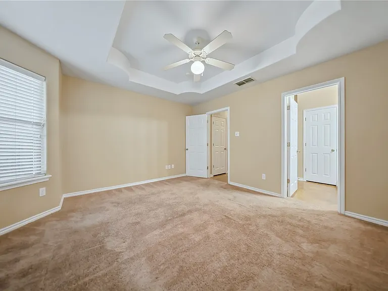 6633 Rhine Dr #B — Photo 16