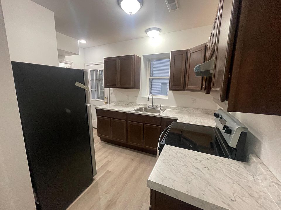 1st image of 417 2nd St #1B