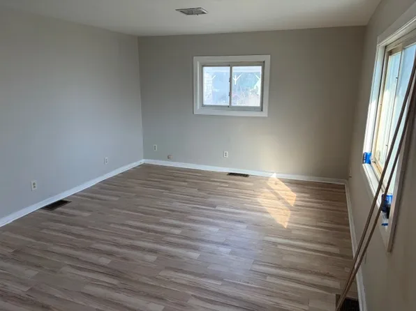 1720 W 24th St, Anderson, IN 46016