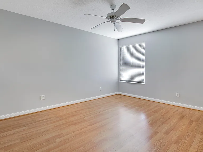 10870 SW Dardanelle Dr — Photo 14