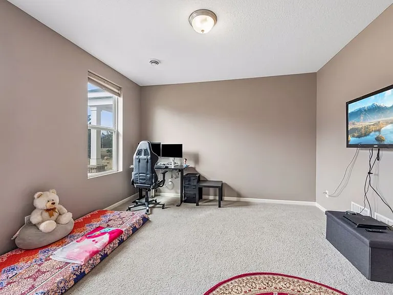 573 Satori Way — Photo 23