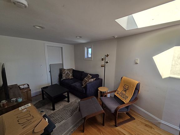 5th image of 499 Beacon St APT 9
