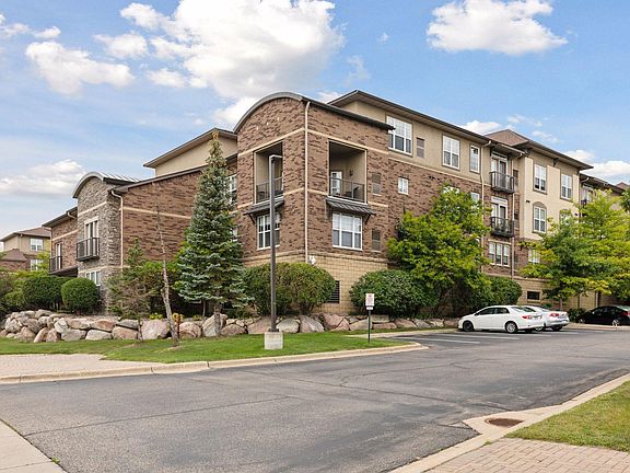 3rd image of 13560 Technology Dr APT 1104