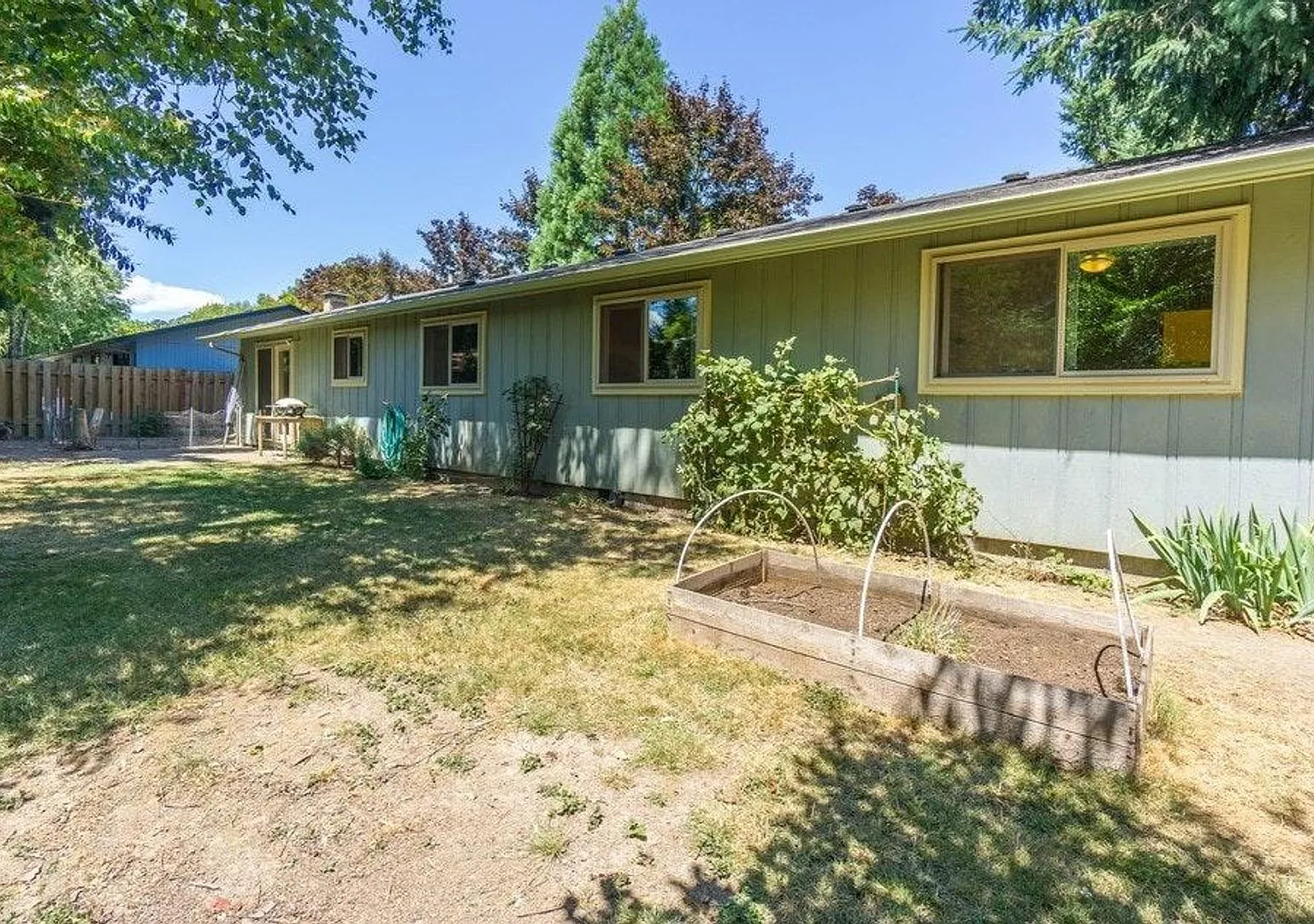 Available Late August ~ 4 Bedroom 2 Bath House near OSU — Photo 4