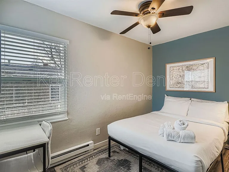 1454 N Ivy St — Photo 19