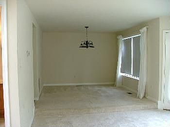 5th image of 21198 Vineland Sq