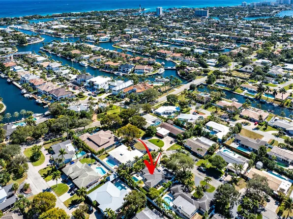 2233 NE 30th Court, Lighthouse Point, FL 33064