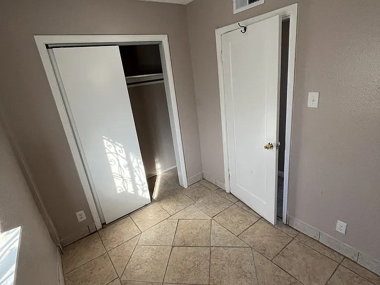 3728 Truman Ave — Photo 3