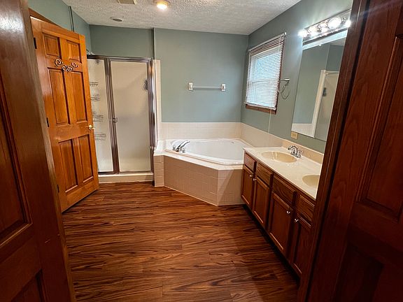 4th image of 773 Barberry Spur Ave