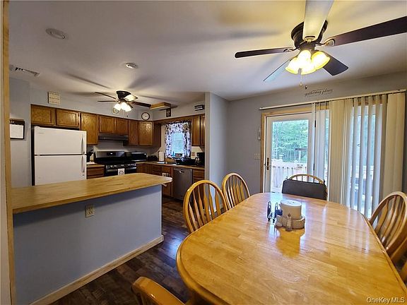 5th image of 70 Okeechobee Road