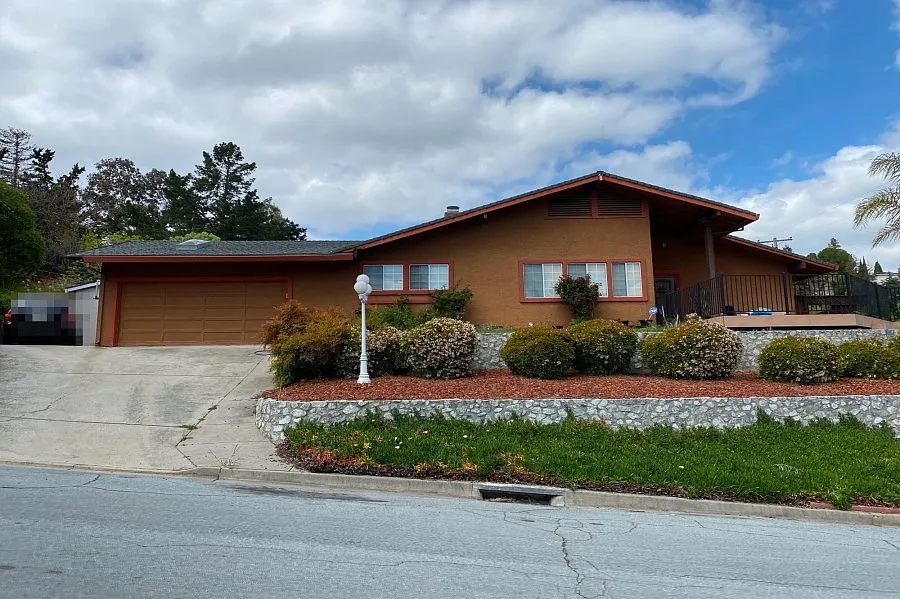 15001 Jeanette Ln photo 1