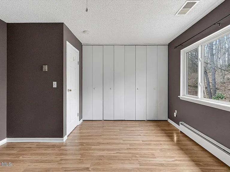 80 Crestwood Ter — Photo 23