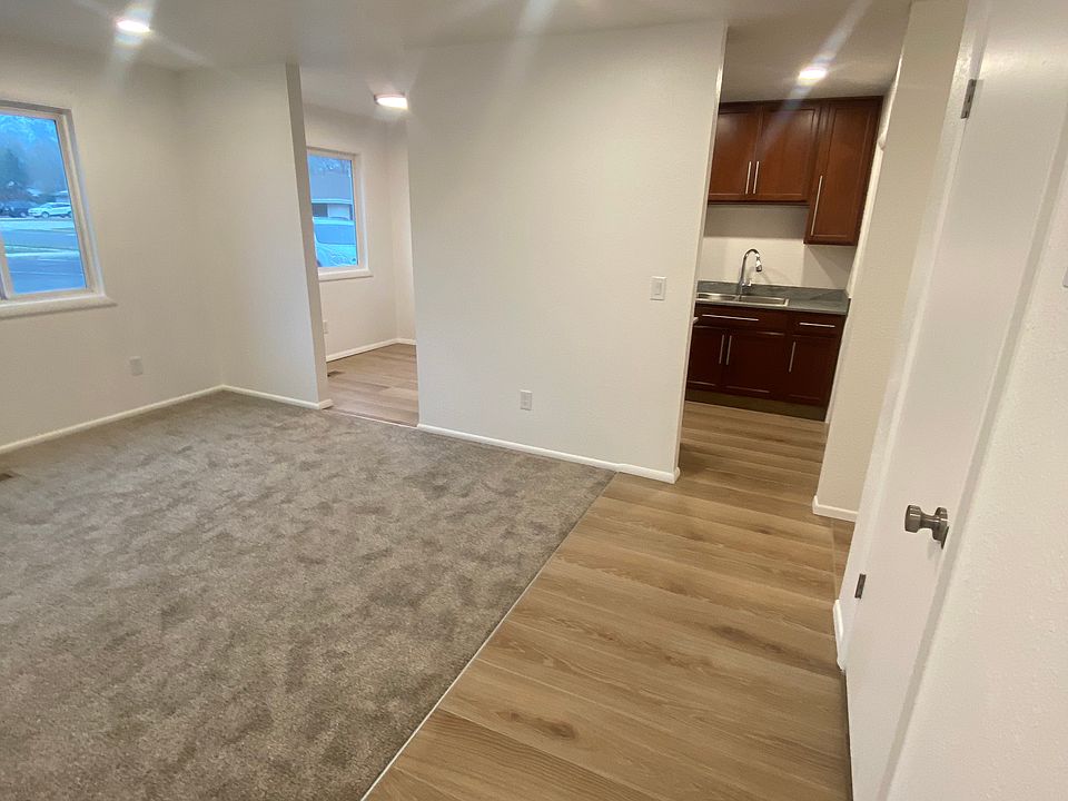 1st image of 921 E Hillview Dr APT A