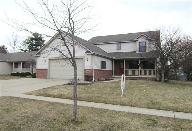 1st image of 824 Village Dr
