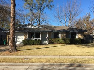 313 Brook Cove Ln, Lewisville, TX 75067