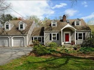 1 Bittersweet Ln, Mount Kisco, NY 10549