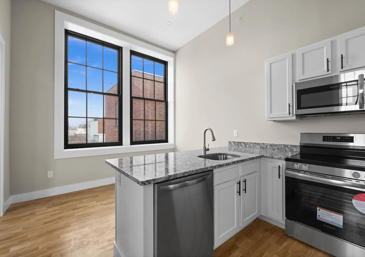 St. Agnes Apartments — Photo 2