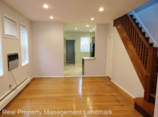 9508 243rd St, Floral Park, NY 11001