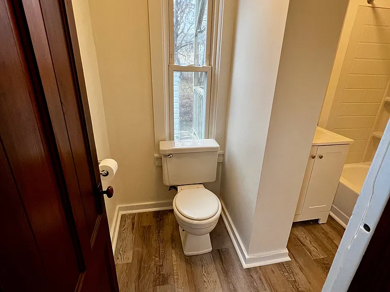 284-286 Pleasant St #1F — Photo 3