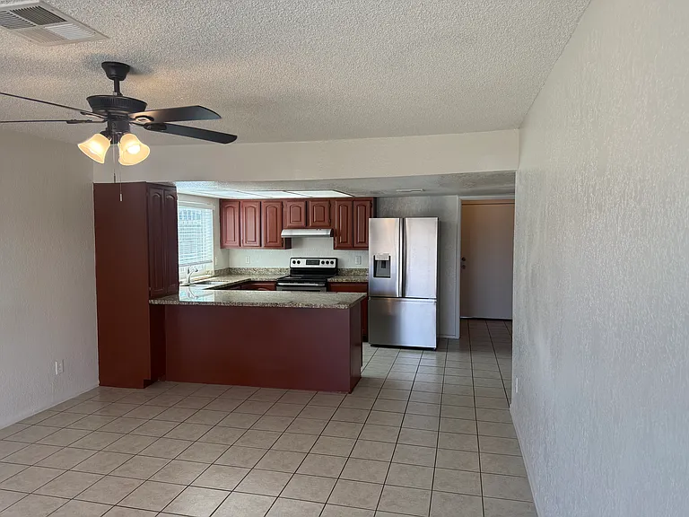 7137 W Colter St — Photo 23