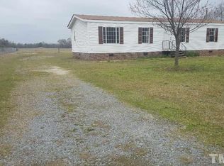 2707 Basstown Rd, Clinton, NC 28328