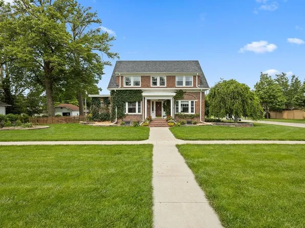 1275 N 6th St, David City, NE 68632