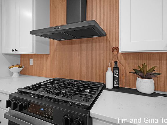 4th image of 5666 E Summit Ave