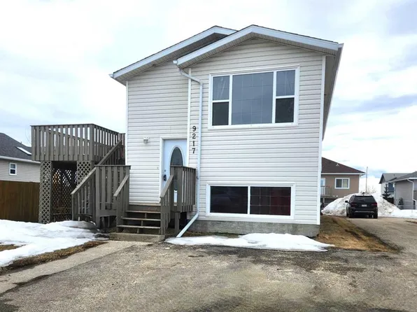 9217 S 94th Ave, Grande Prairie, AB T8V 7R9