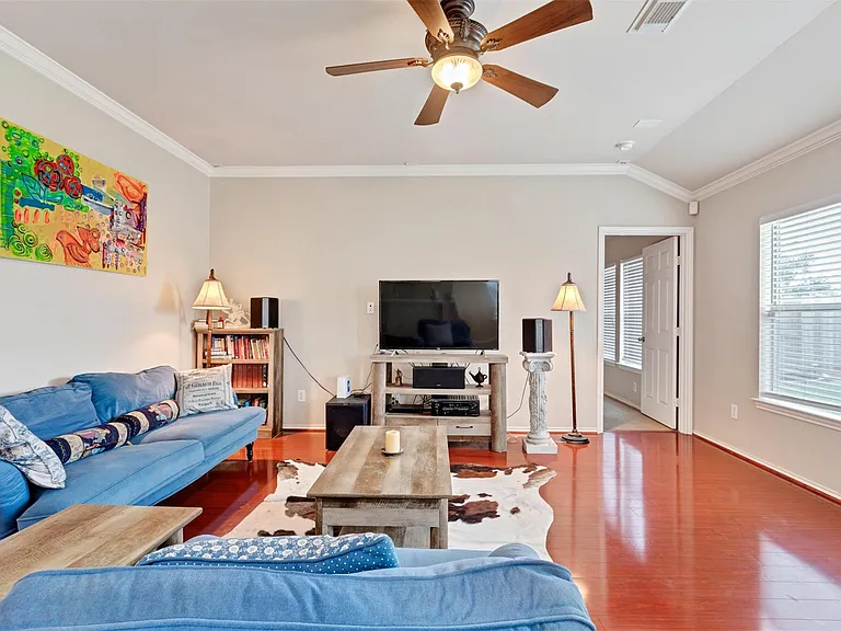 2911 Ashbrook Ln — Photo 10