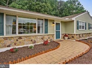 8 N Skyward Dr, Newark, DE 19713