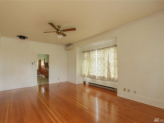 4th image of 209 & 207.5 W 3rd St