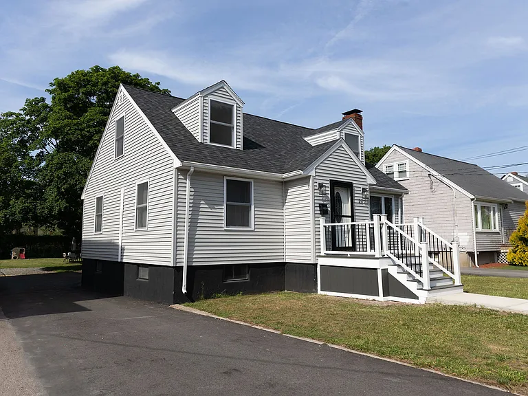 25 W Milton St — Photo 2