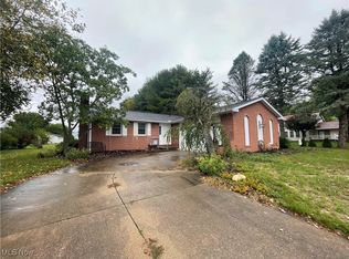 1418 5th St SE, New Philadelphia, OH