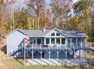 150 Rindler Rdg, Byrdstown, TN 38549