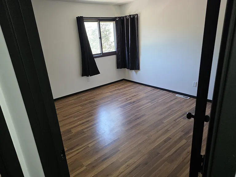 7968 Beard Ct N — Photo 10