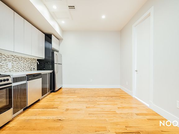 2nd image of 1073 Bedford Ave #2R