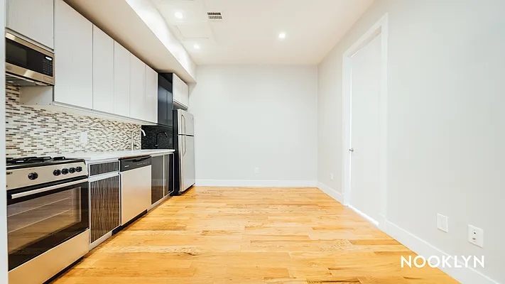 Rented by Nooklyn NYC LLC | media 12