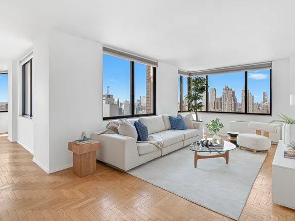 350 West 50th Street image 1 of 16