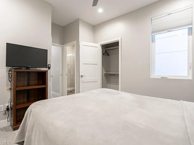 1262 N Yates St #4 — Photo 14