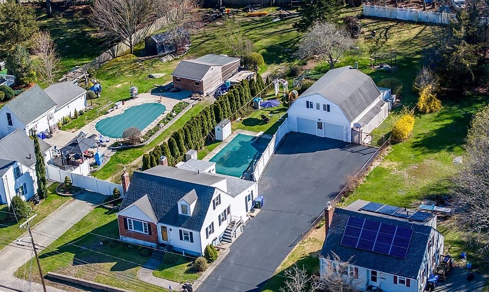 206 Pine St, Holbrook, MA 02343 Zillow